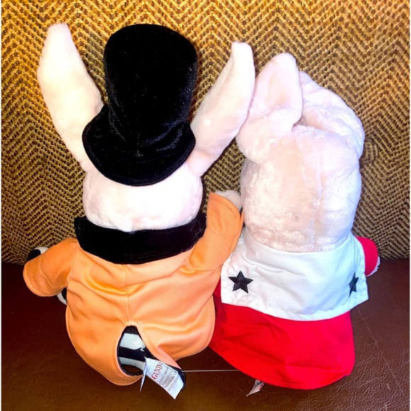 Olivia Pig Opera and Ring Master Plush Toy - Picture 2 of 9